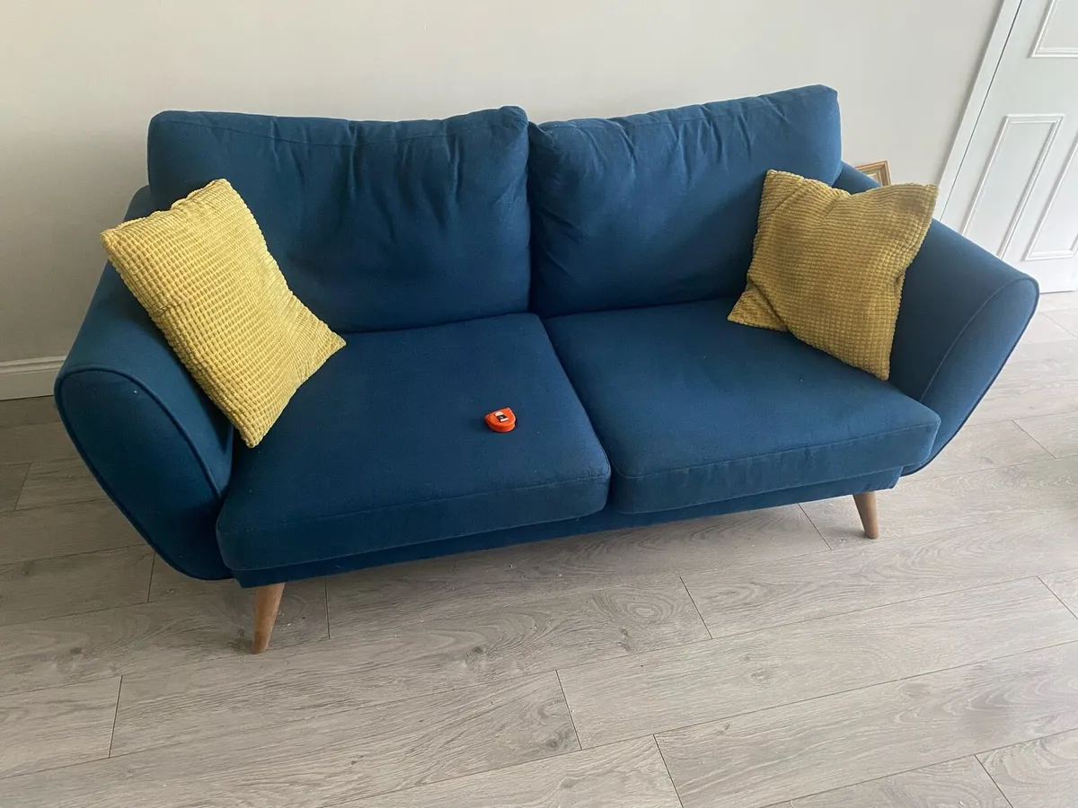 Couch - Image 4