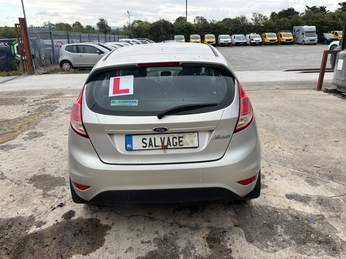 2014 Ford Fiesta - Image 4