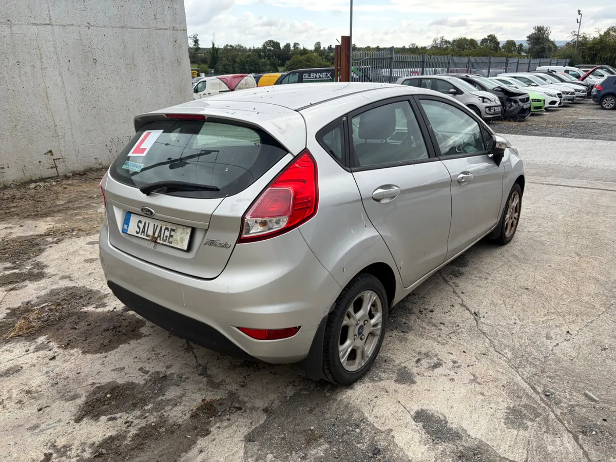 2014 Ford Fiesta - Image 3