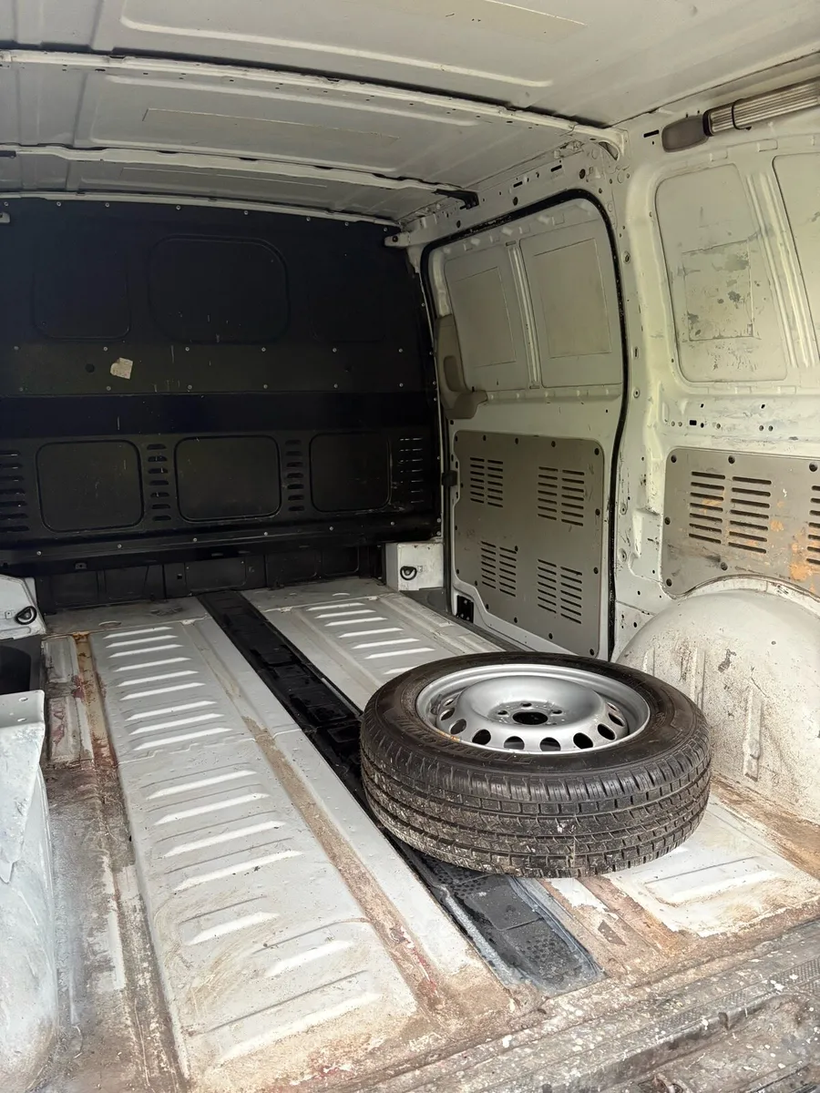 Mercedes Vito - Image 4