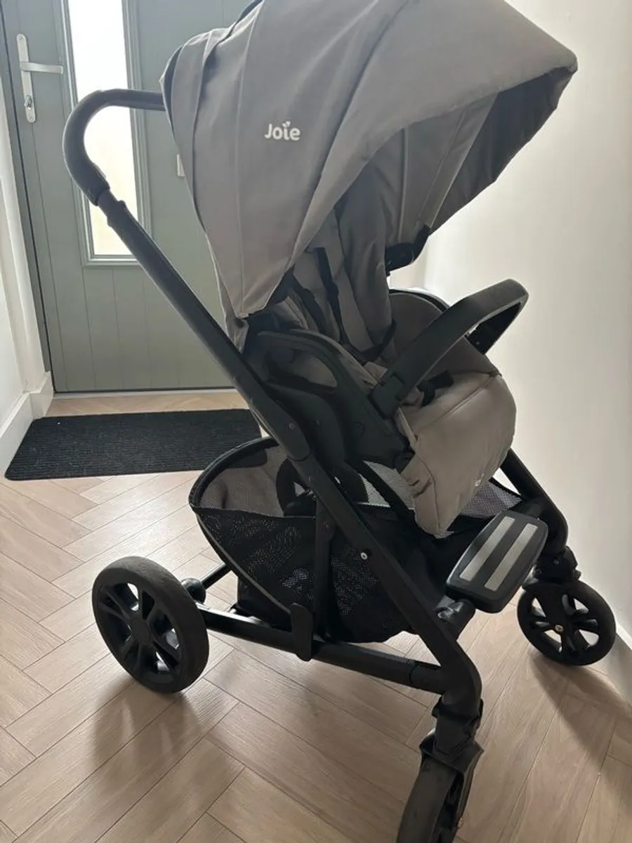 stroller - Image 1