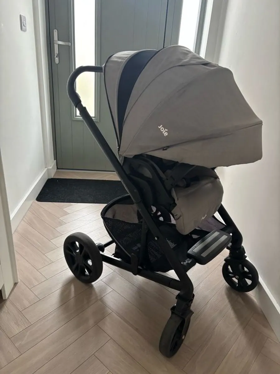 stroller - Image 2