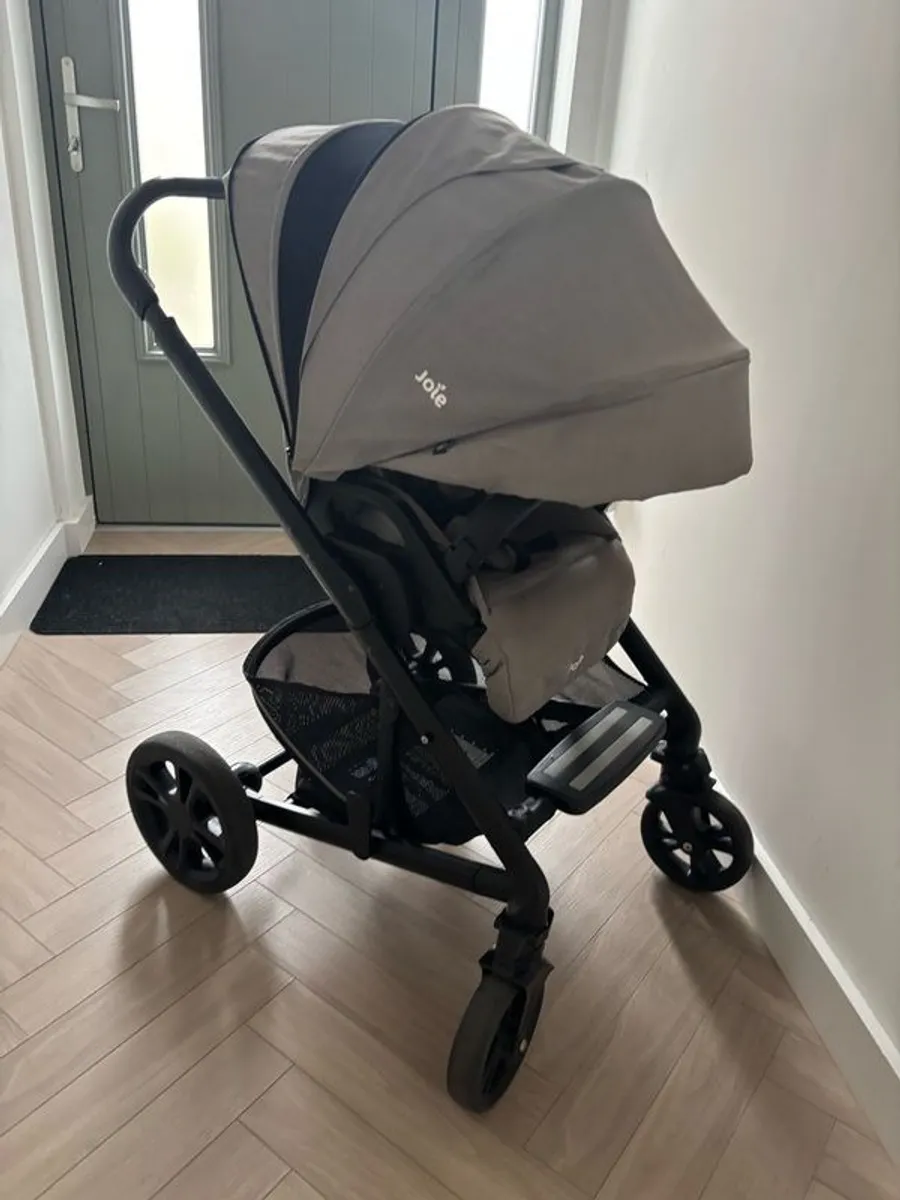 stroller - Image 4