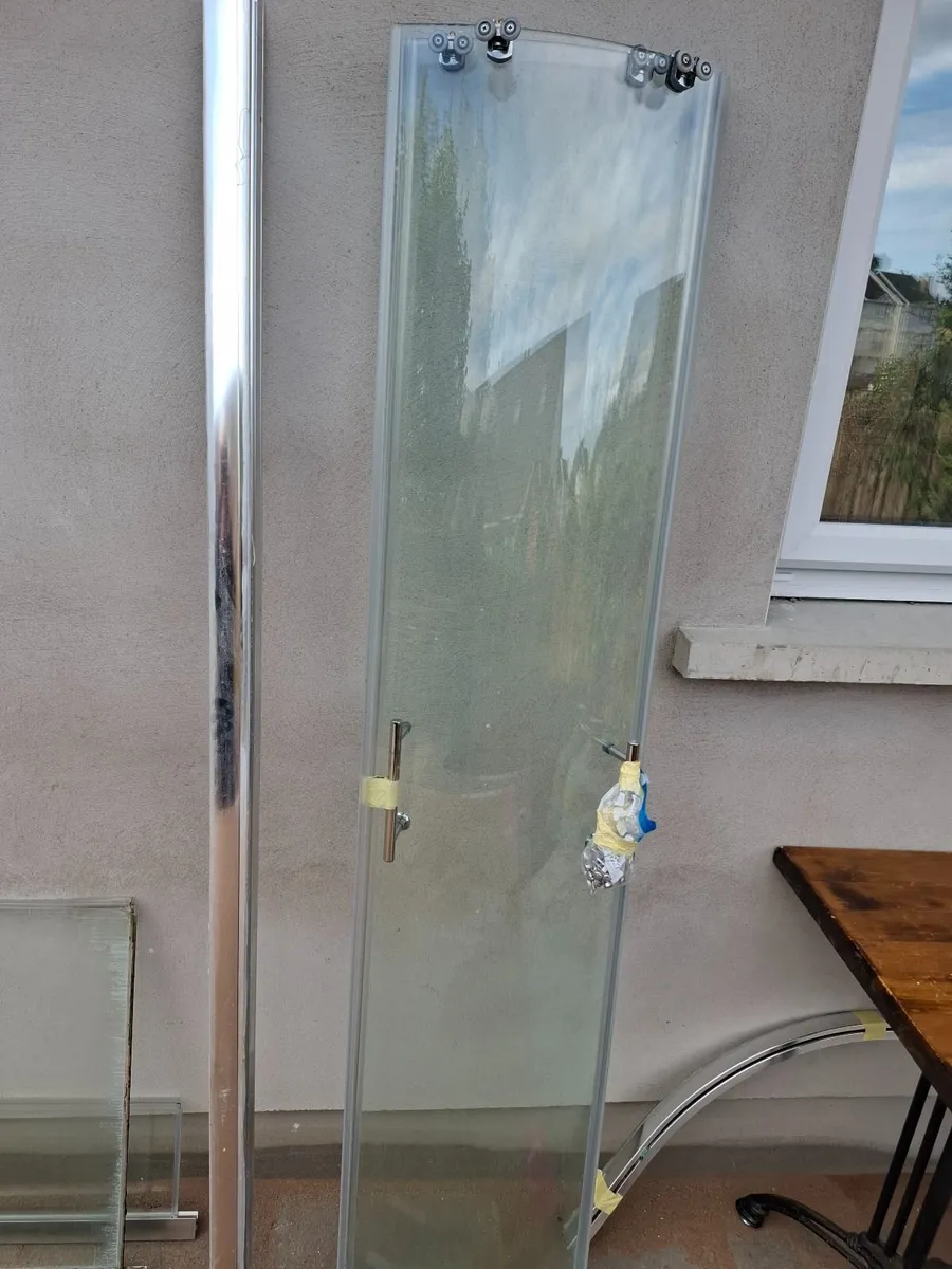 Shower surround - Image 3