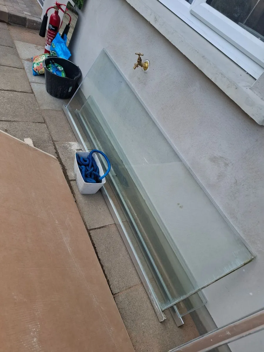 Shower surround - Image 2