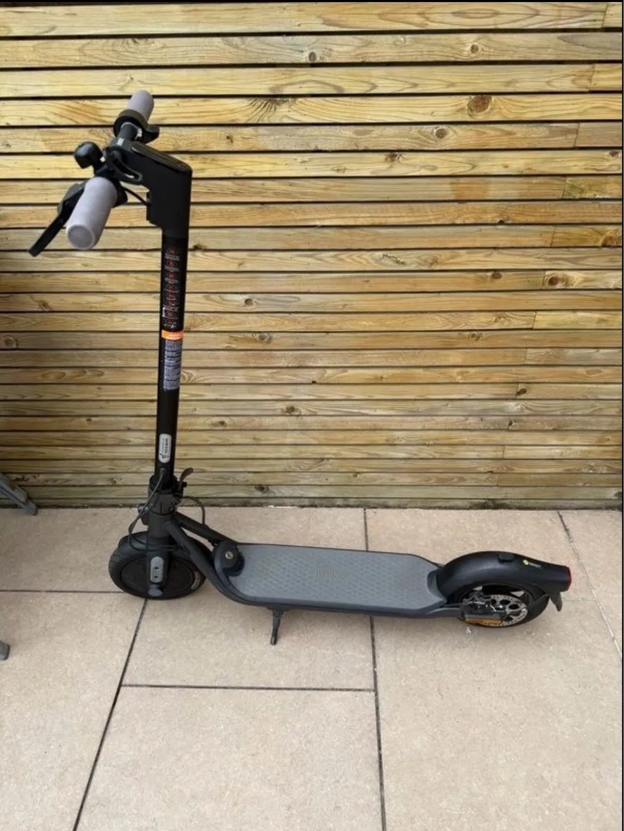 Segway Ninebot F25 scooter for sale - Image 2