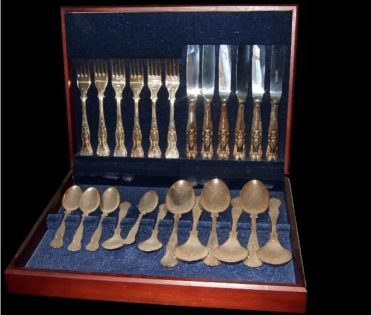 Unused Newbridge Silverware 24-Piece Cutlery Set - Image 2