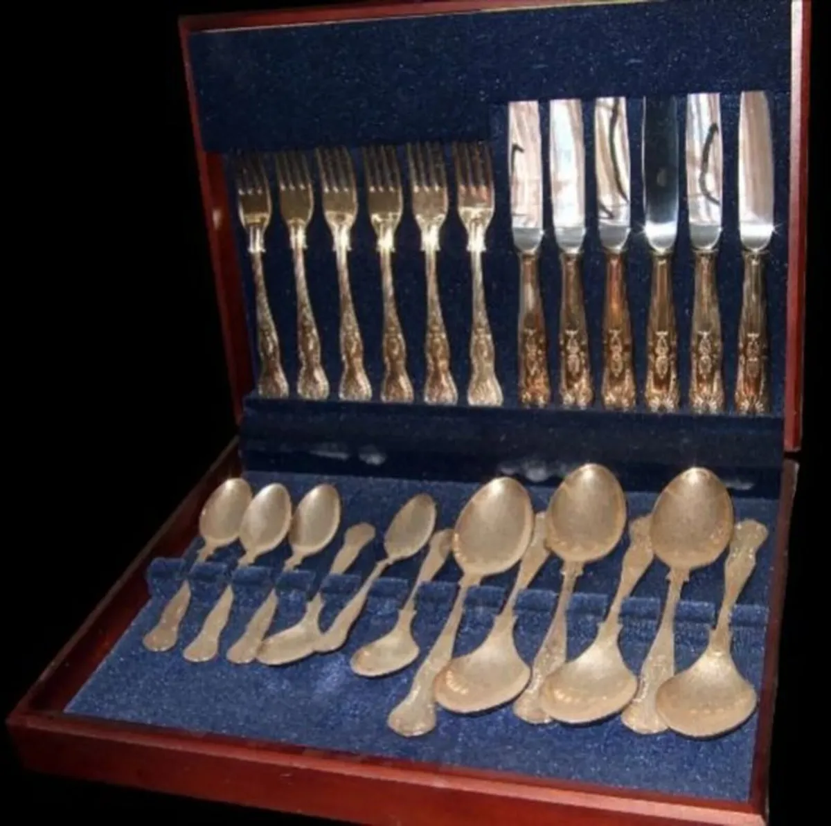 Unused Newbridge Silverware 24-Piece Cutlery Set - Image 1
