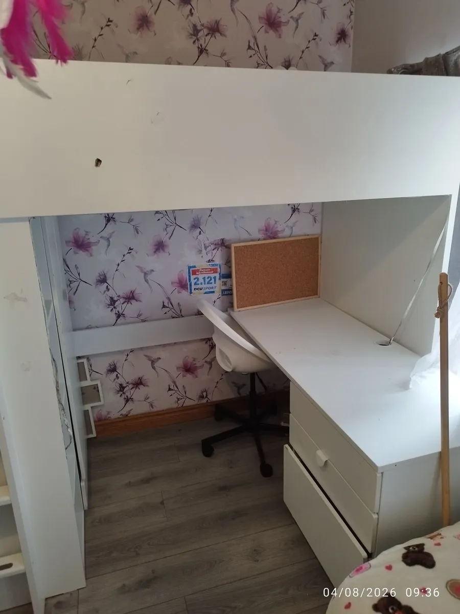 Bed - Image 1