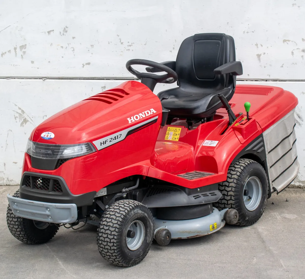 Honda 2417 Lawnmower - Image 1