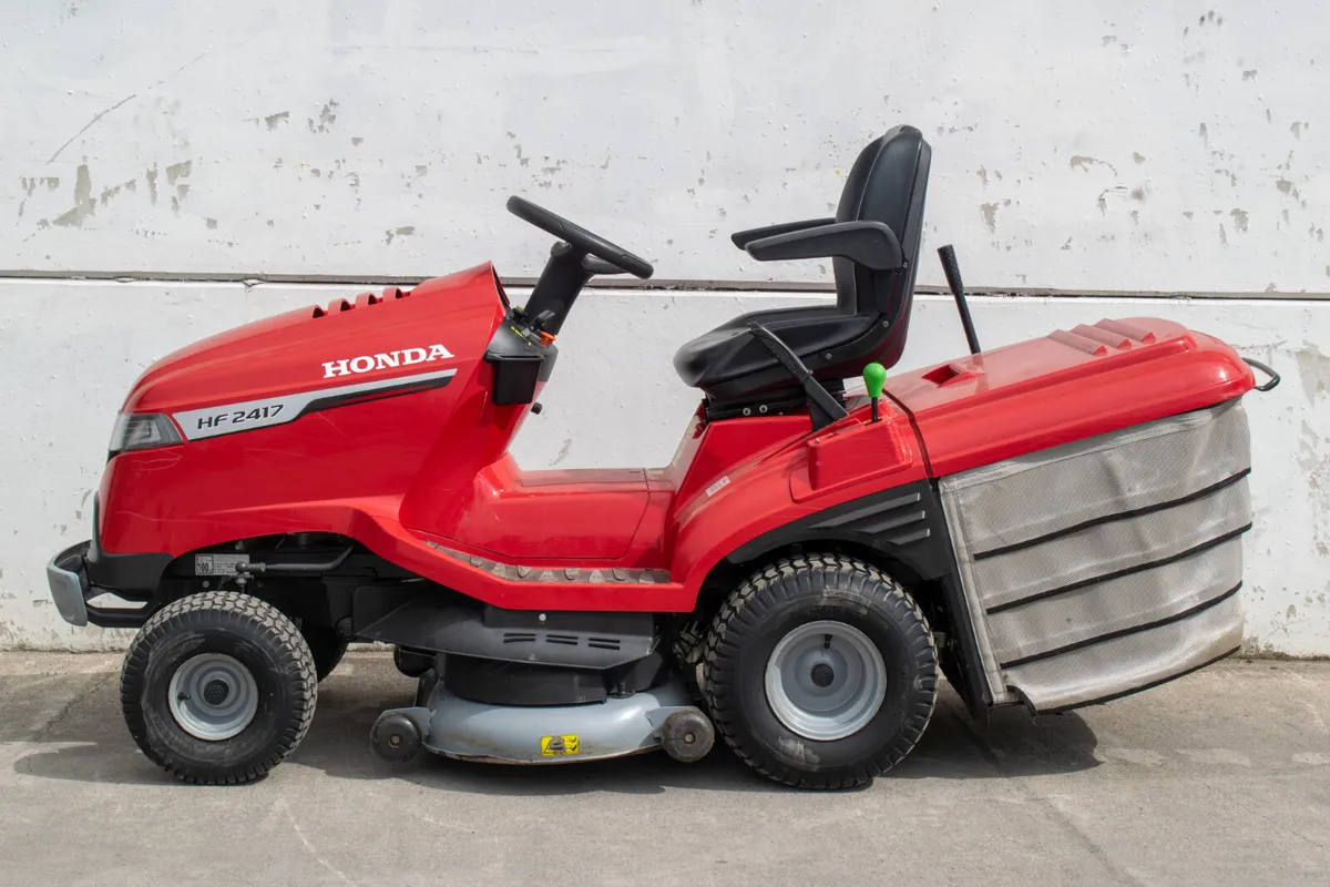 Honda 2417 Lawnmower - Image 3