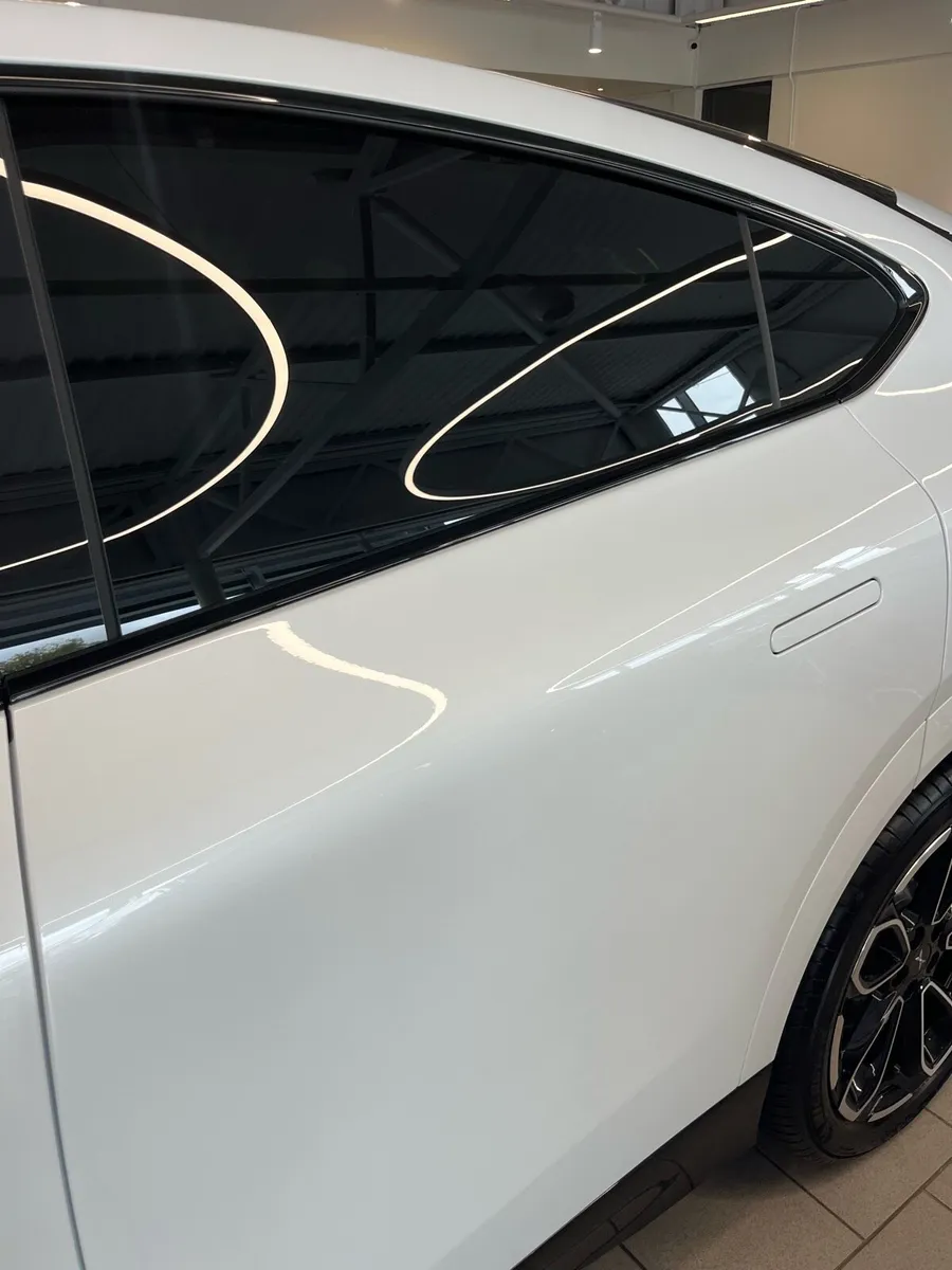 Car windows - Image 1