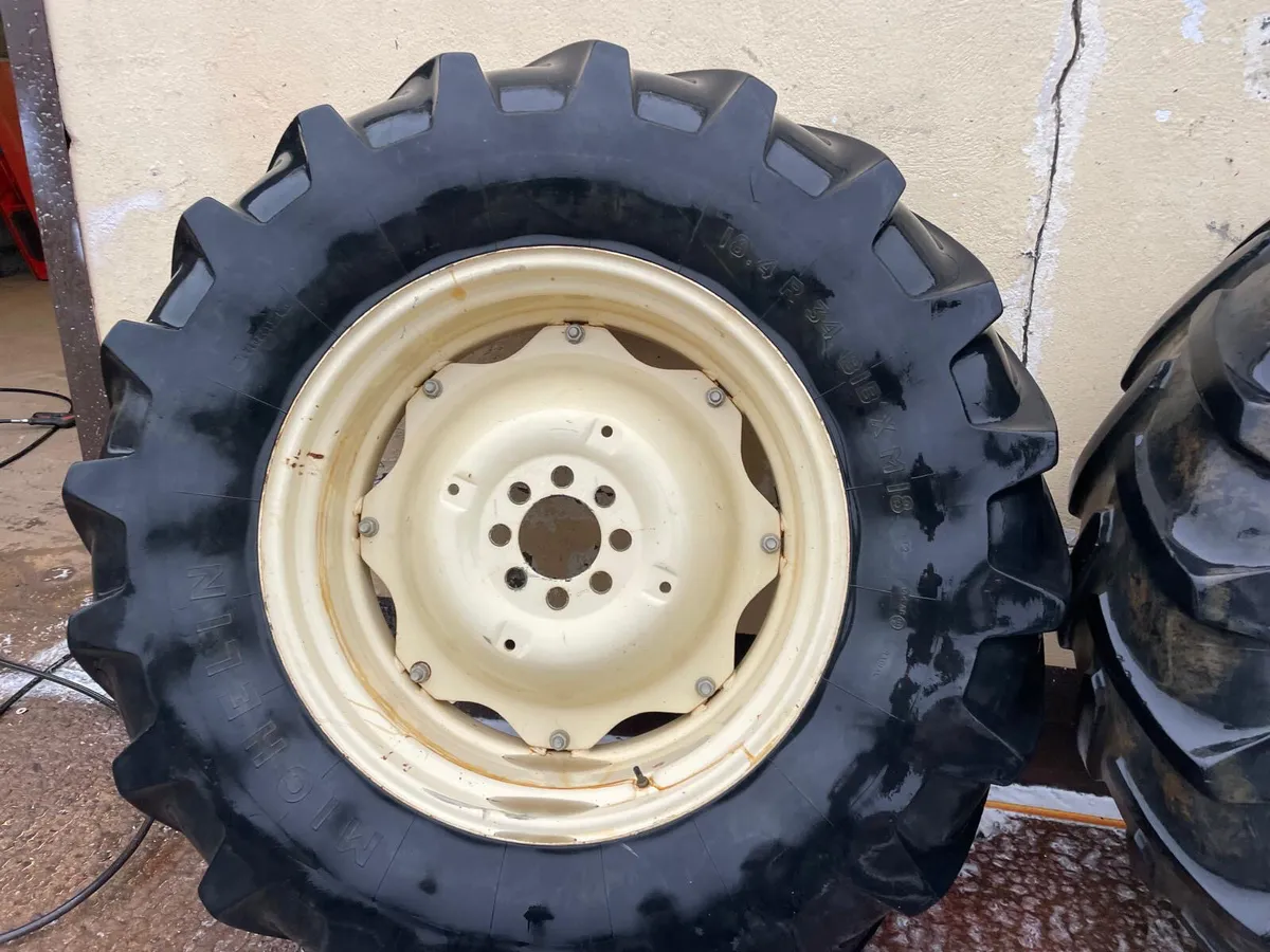Same Lamborghini. Wheel Rims & Michelin Radials - Image 2
