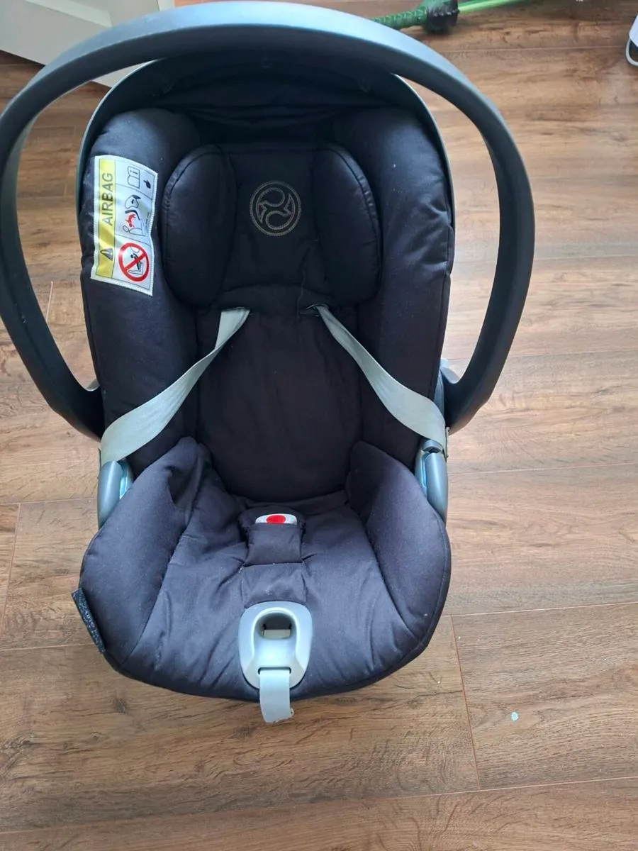 Uppa baby travel system + cybex car seat/base - Image 3