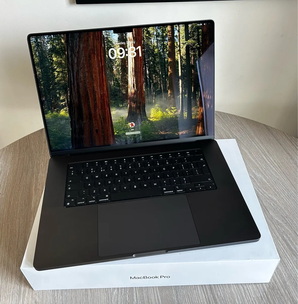 MacBook Pro M3 Pro chip - Image 1