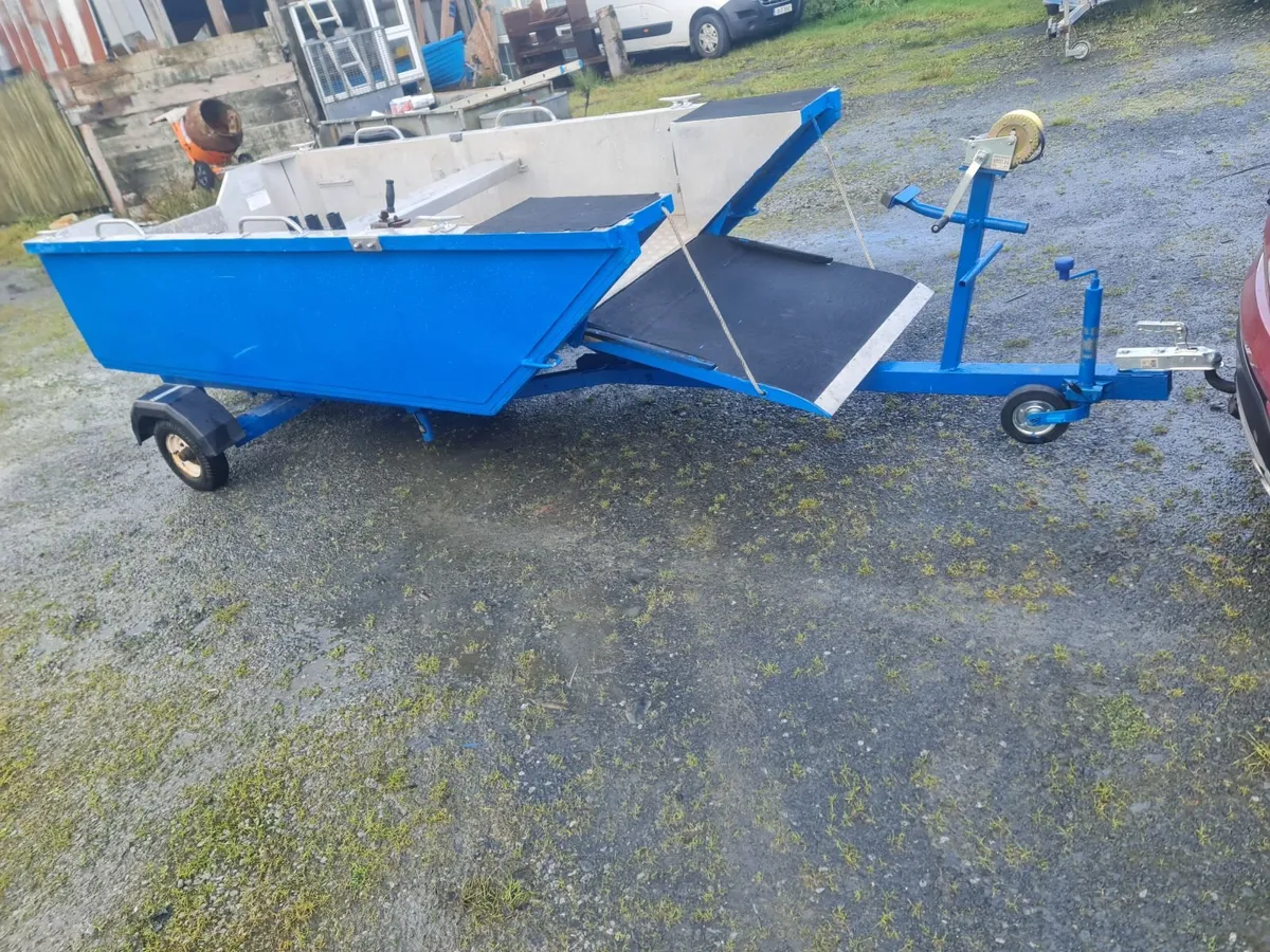 RARE ALUMINIUM RAMP BOAT WITH TRAILER - Image 1