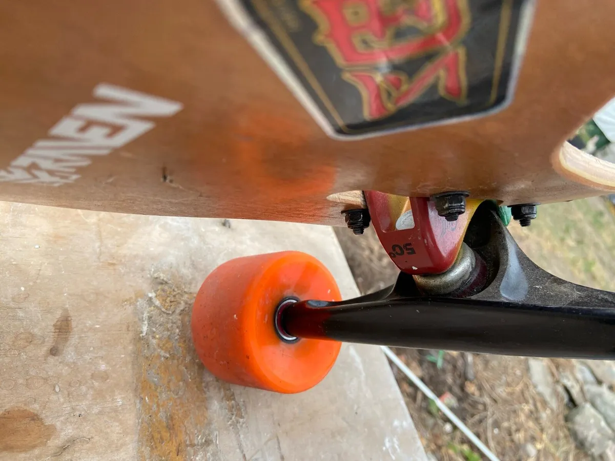 Skateboard - Image 4