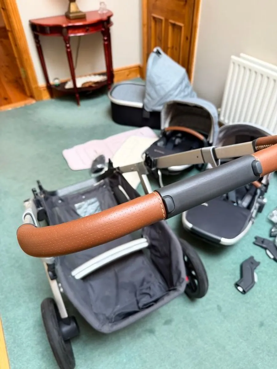 UPPAbaby Vista V1 Complete Double Bundle – Immacul - Image 3