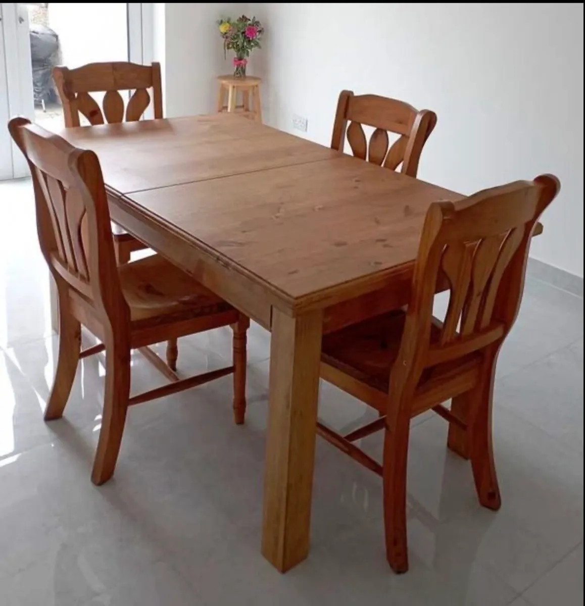Dining Table & 4 chairs set - Image 1