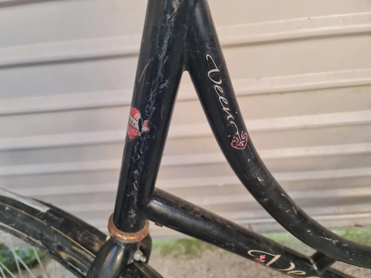 VINTAGE belgium LADIES BIKE 26 INCH WHEEL - Image 3