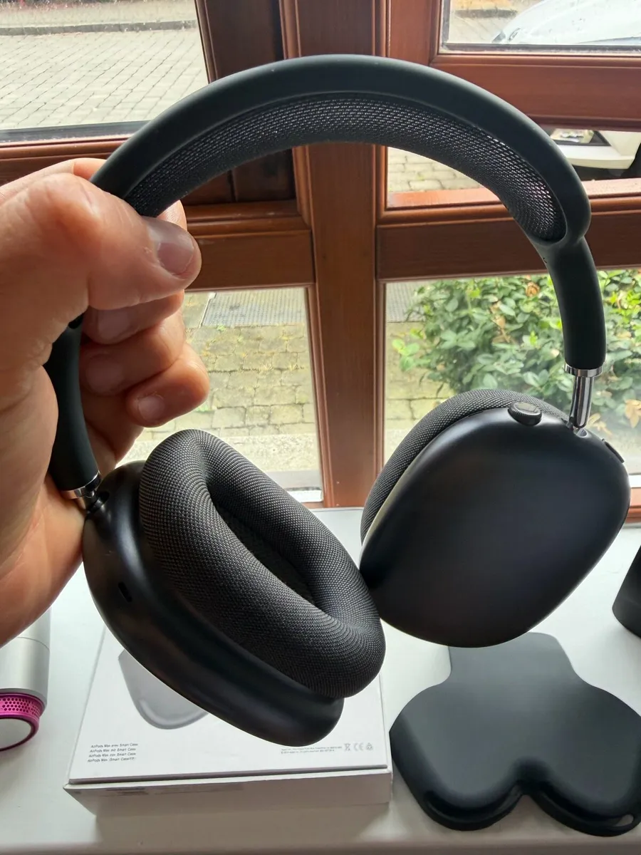 AirPods Max - Image 4