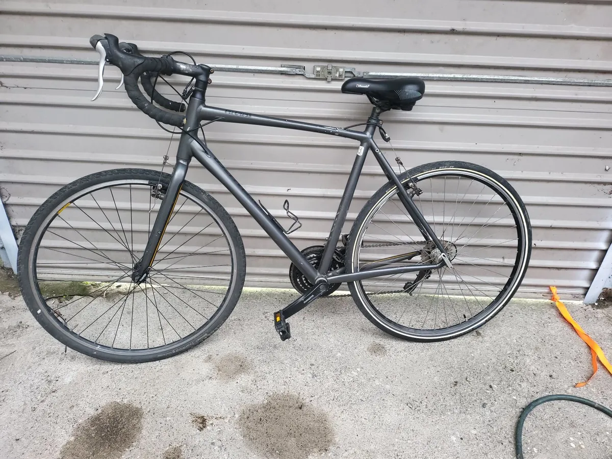 24 speed lightweight specialized racer serviced - Image 1