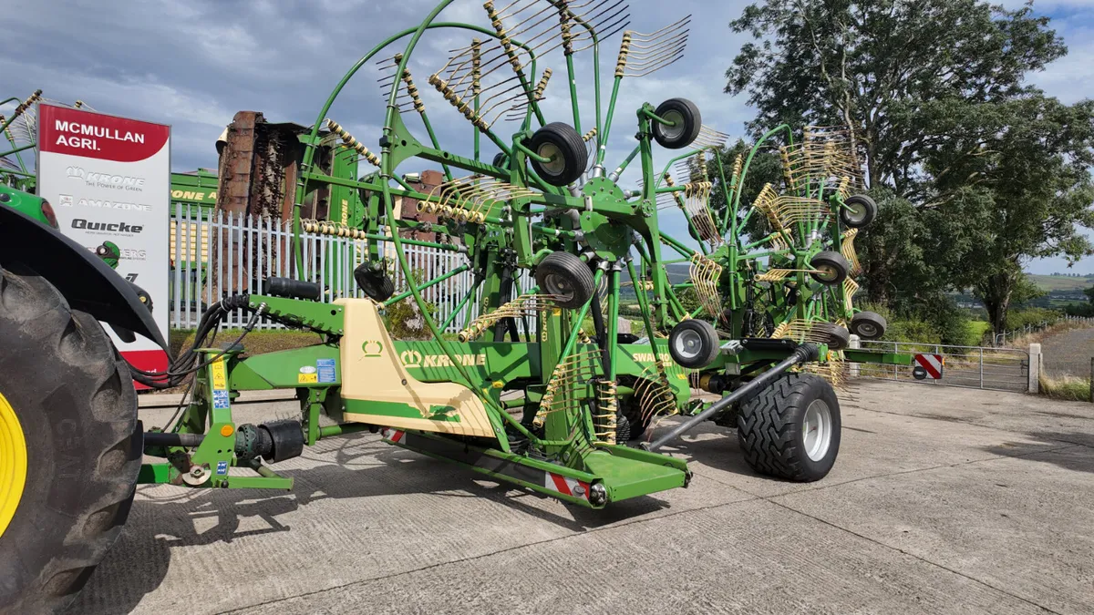 2023 Krone TC1370 Rake - Image 2