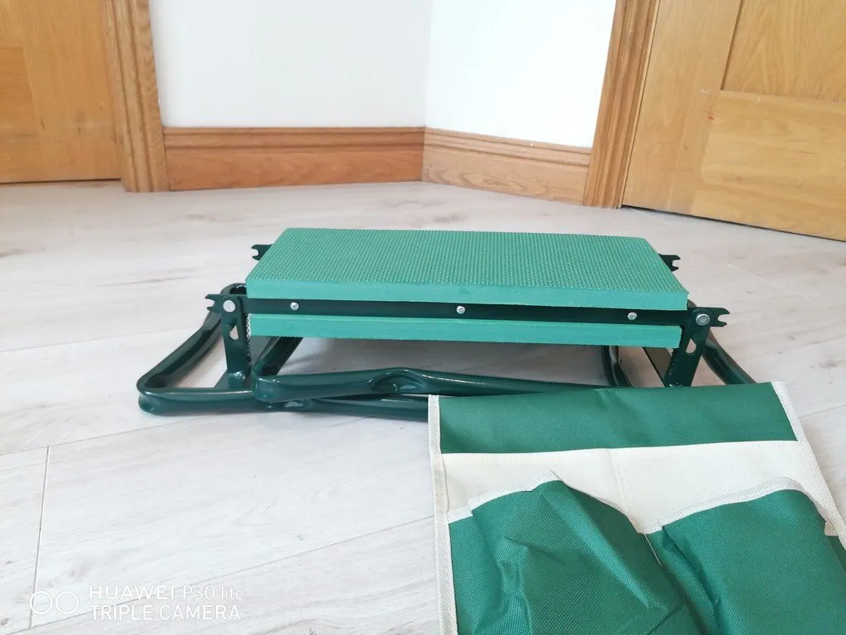 Garden Kneeling / Chair Foldable With Bag ..free D - Image 4