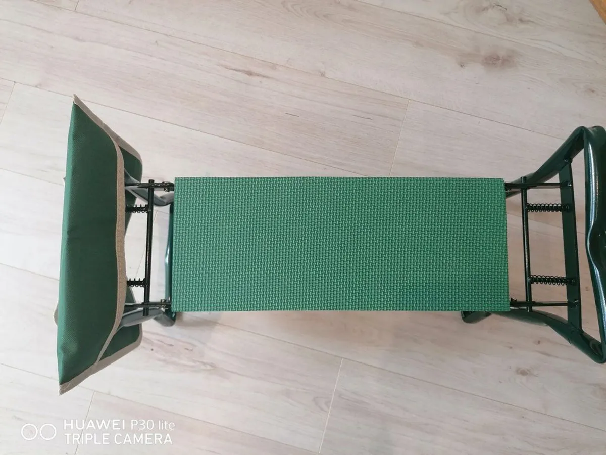 Garden Kneeling / Chair Foldable With Bag ..free D - Image 3