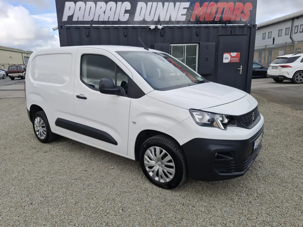 221 Peugeot Partner High Spec - Image 2