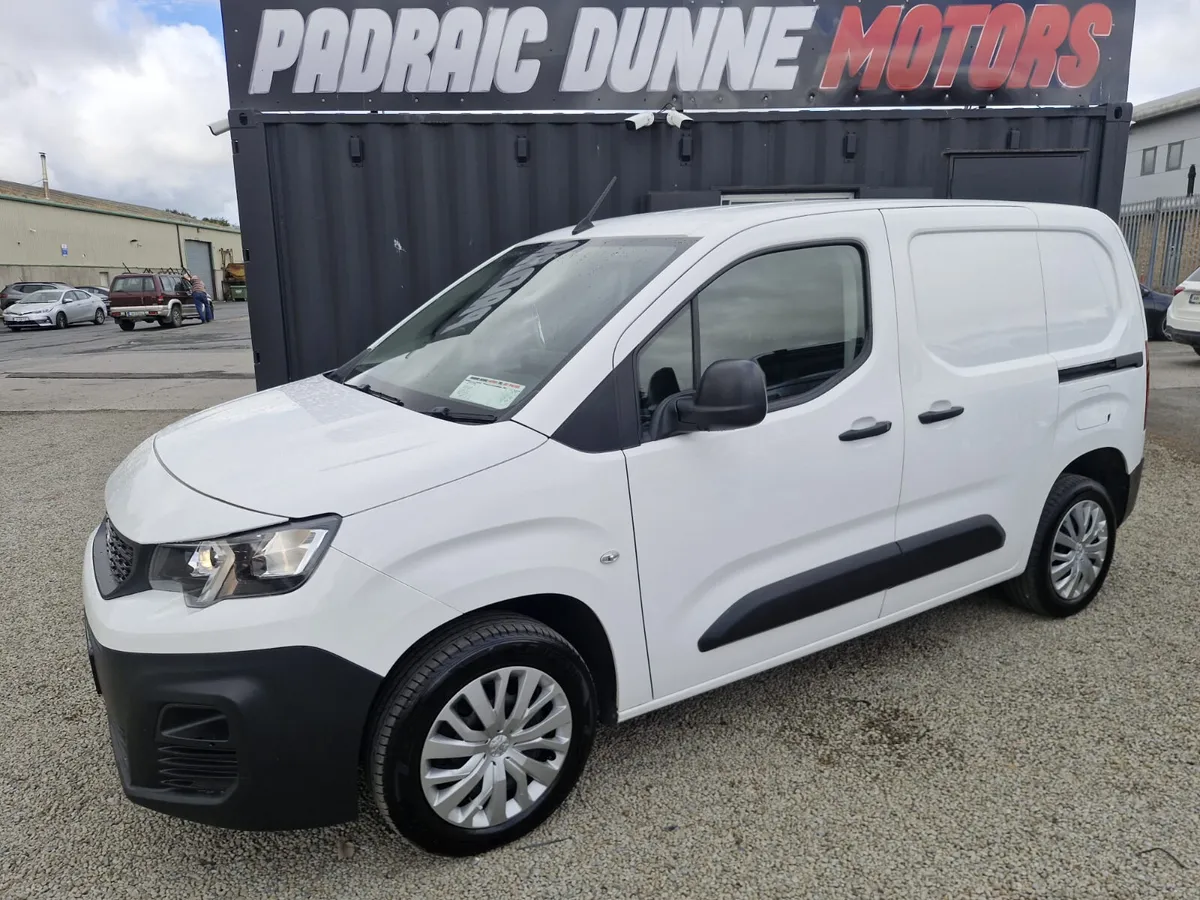 221 Peugeot Partner High Spec - Image 1