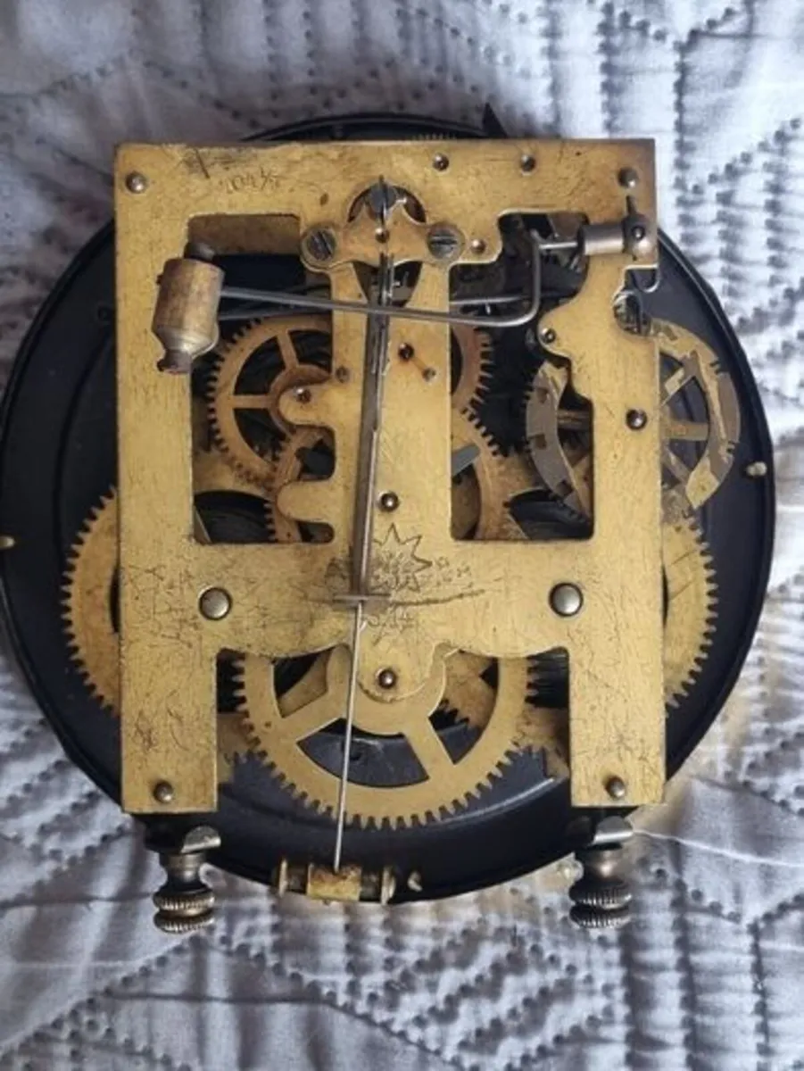 Junghans German eclectic wall clock - Image 4