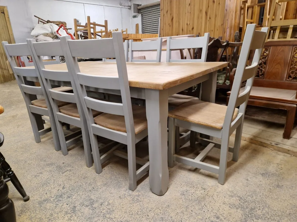 Solid oak table, 8 oak ladder back chairs - Image 2