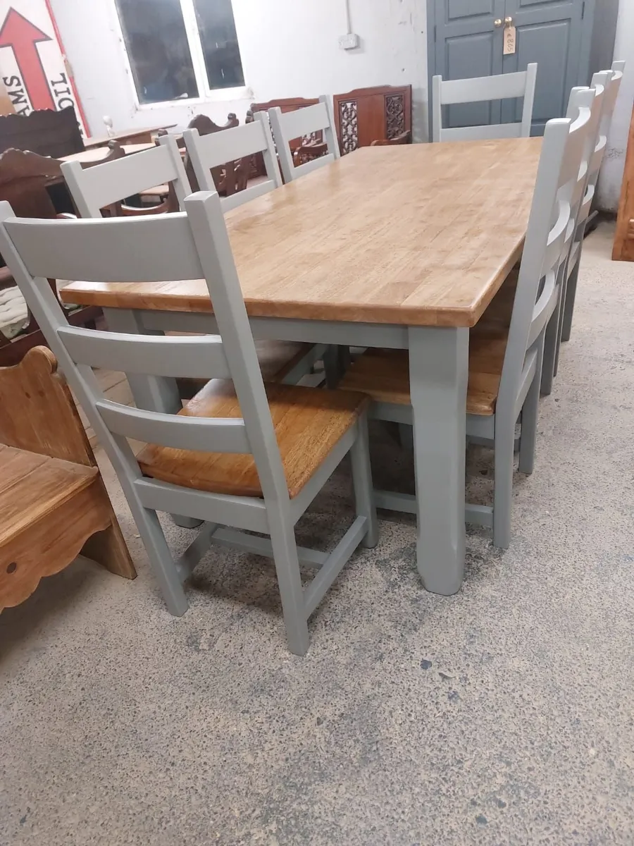 Solid oak table, 8 oak ladder back chairs - Image 3