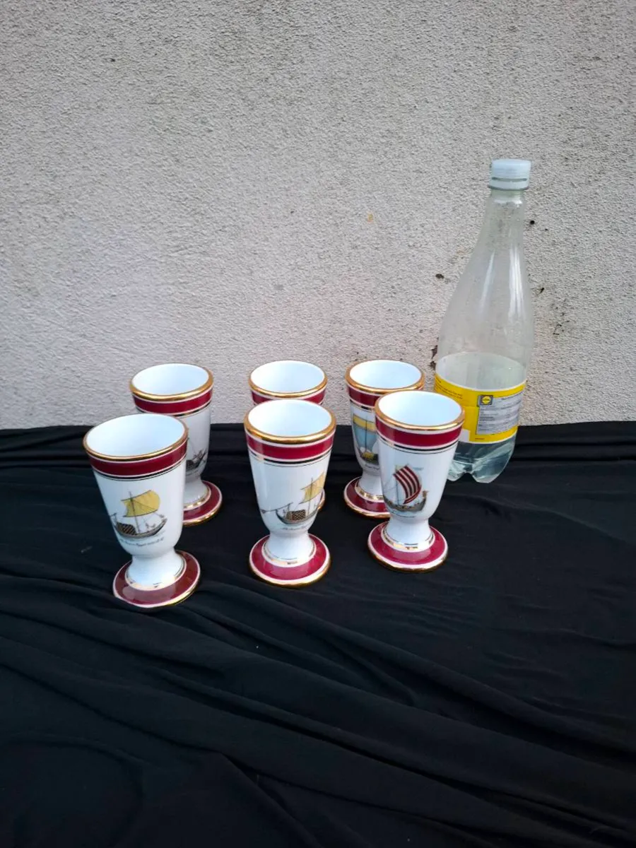 6 porcelain of paris cups postage possible - Image 1