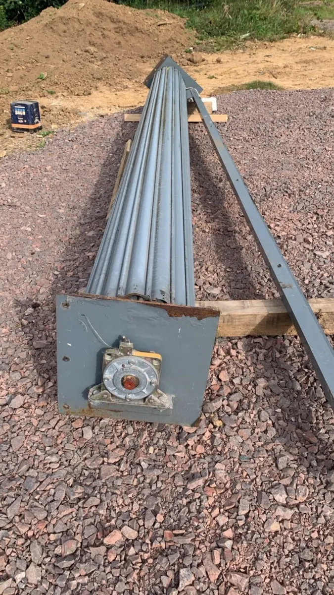 Roller door - Image 2
