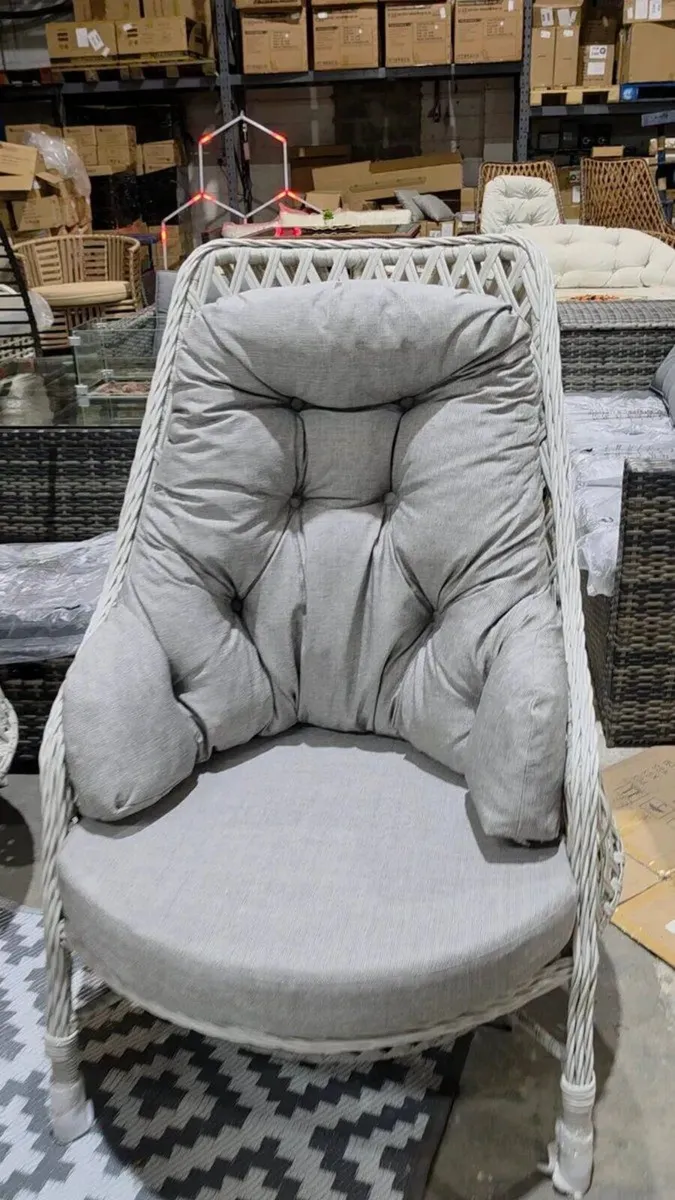 Garden furniture set bramd new 4 seater - Image 1