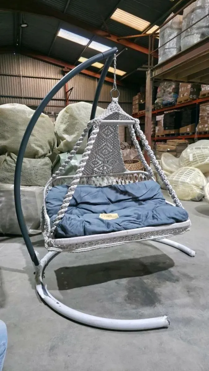 Double Swing Chair with frame and cushion - Image 2