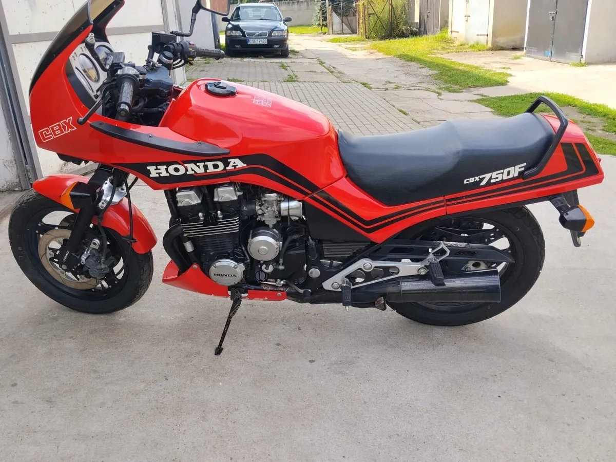 Honda cbx750f Mint 21674 miles 1 owner - Image 4