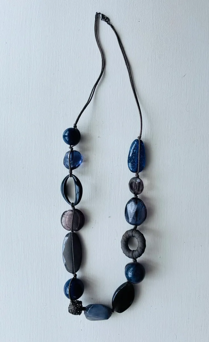 A long, multi-strand fashion chunky blue necklace - Image 2
