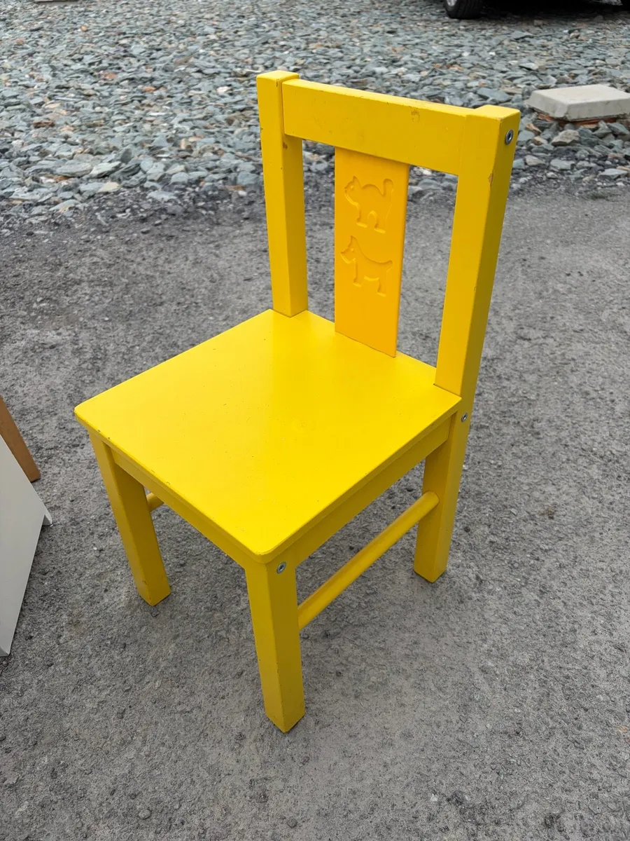 x1 kids chair - Image 2