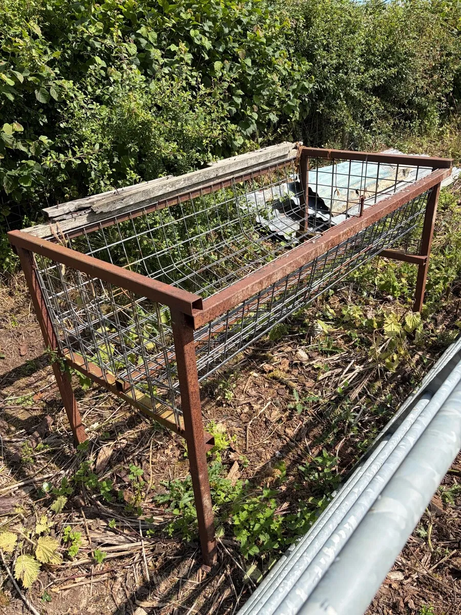 Hay rack
