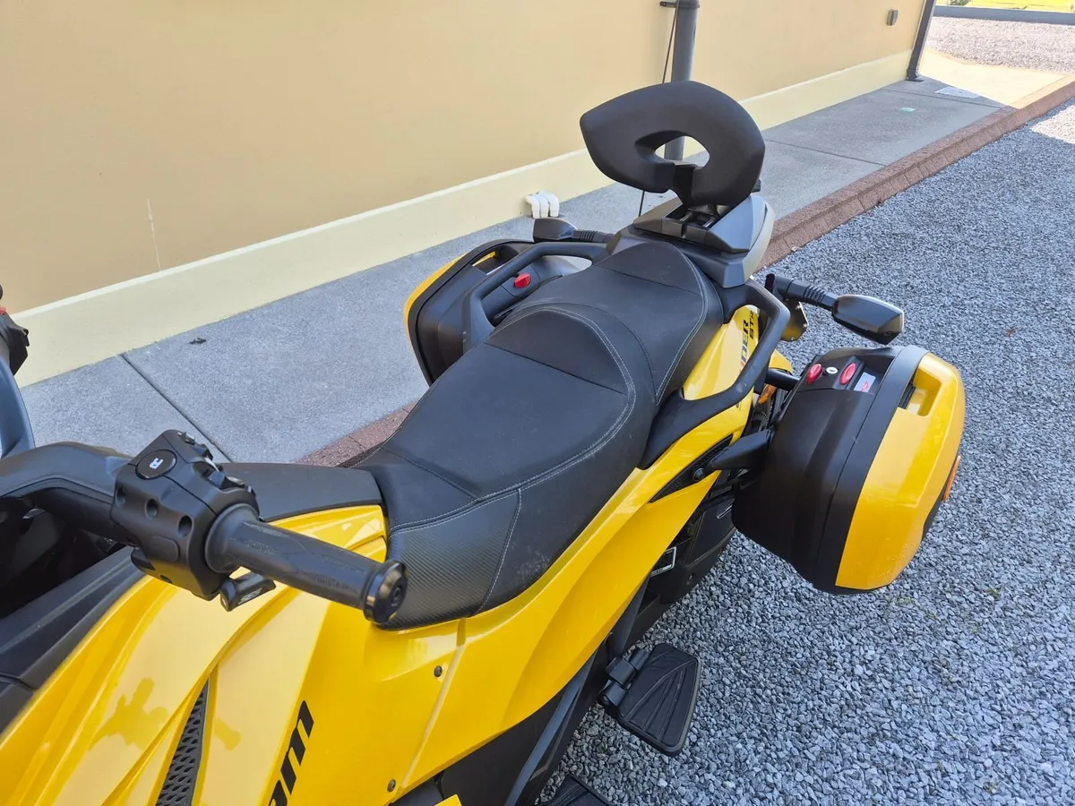 CAN AM Spyder 2013 - Image 2