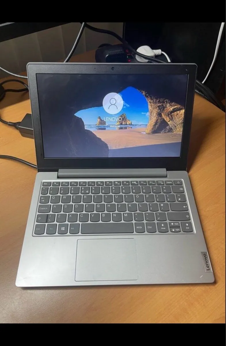 Lenovo Small laptop for sale Windows 10