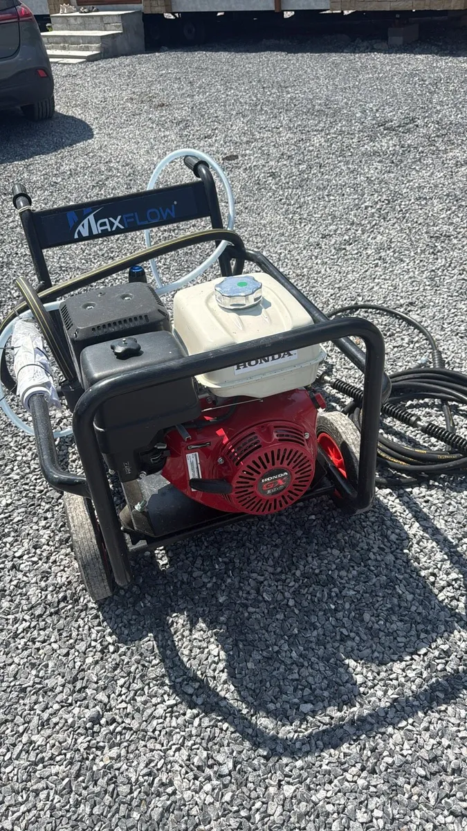 Honda GX MaxFlow Professional Pressure Washer - Image 2
