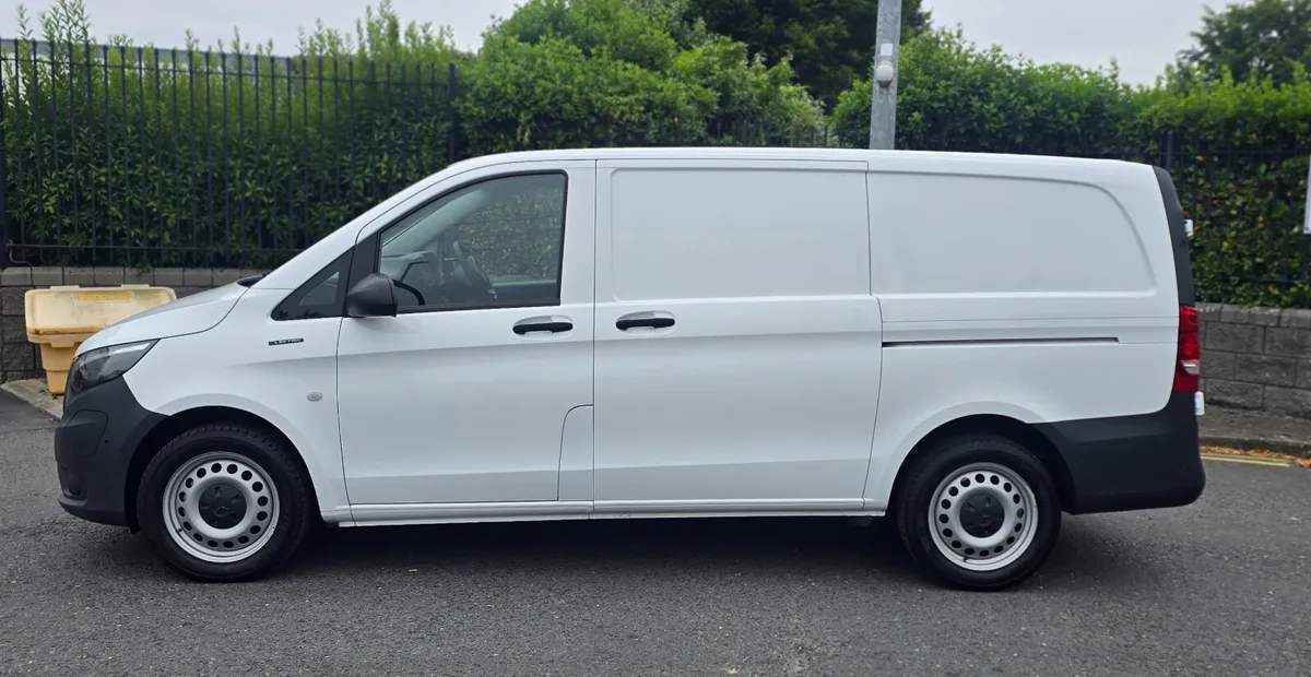 Mercedes-Benz eVito Fully Electric van 60Kw - Image 4