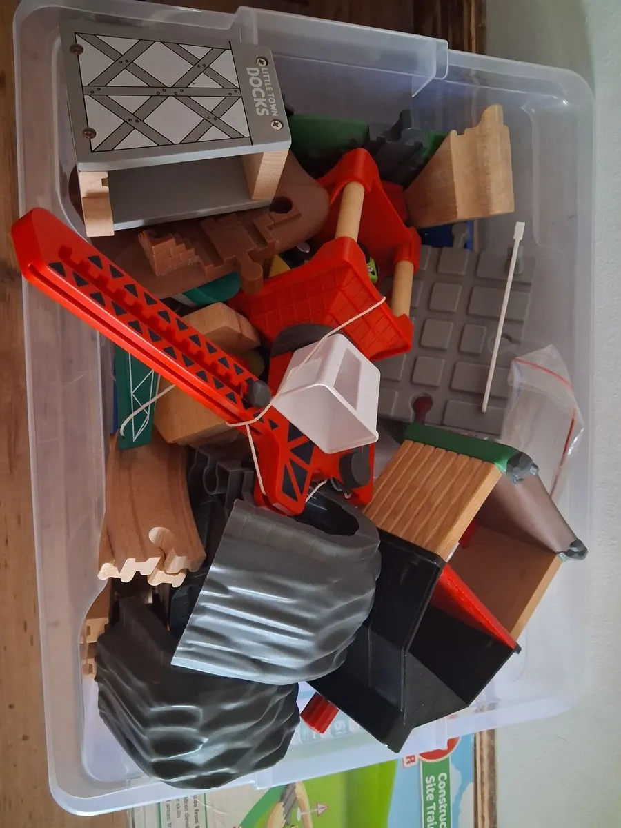 Wooden train set - Image 2