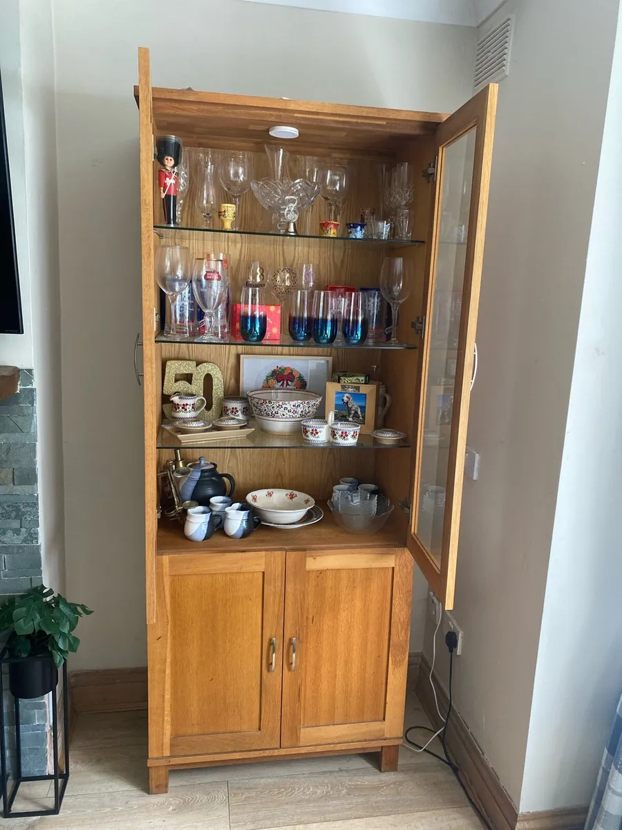 Oak display cabinet - Image 3