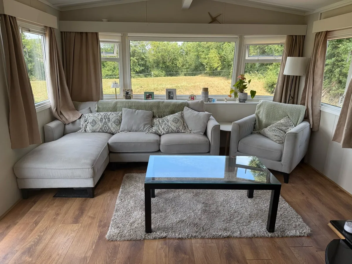 Mobile Home - Image 1