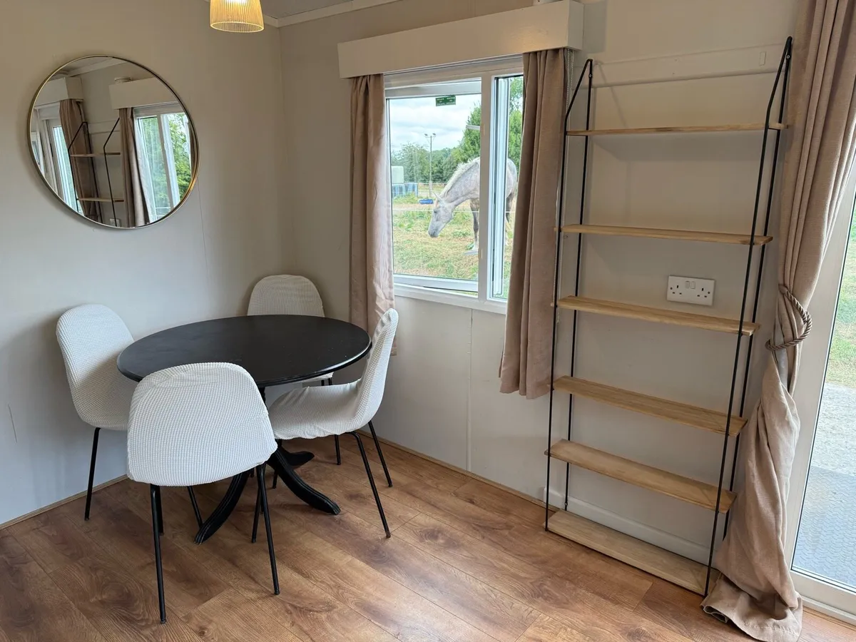Mobile Home - Image 3